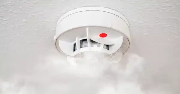 Smoke-Detector-คืออะไร-มีหลักการทำงานอย่างไรบ้าง